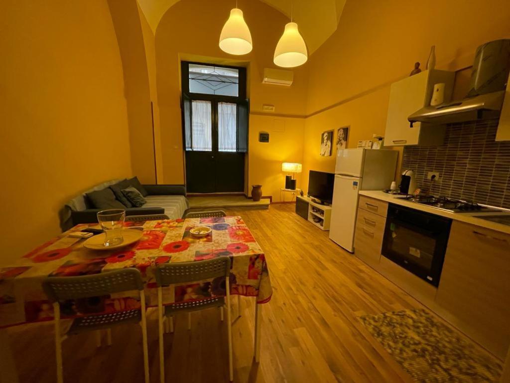 Verdi 49 Holiday Home Катанія Екстер'єр фото